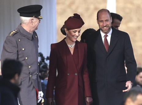 «Θέλουν να ζήσουν ως οικογένεια» - Ανησυχία για την προστασία της ιδιωτικής ζωής του πρίγκιπα Ουίλιαμ και της Κέιτ Μίντλετον στη νέα τους κατοικία