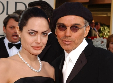 Ο Μπίλι Μπομπ Θόρντον με την Αντζελίνα Τζολί στην 59η τελετή απονομής των βραβείων Χρυσή Σφαίρα στο Μπέβερλι Χιλς, 20 Ιανουαρίου 2002.