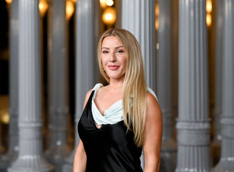 Η Έλι Γκούλντινγκ μιλά ανοιχτά για τις σχέσεις της με γυναίκες 