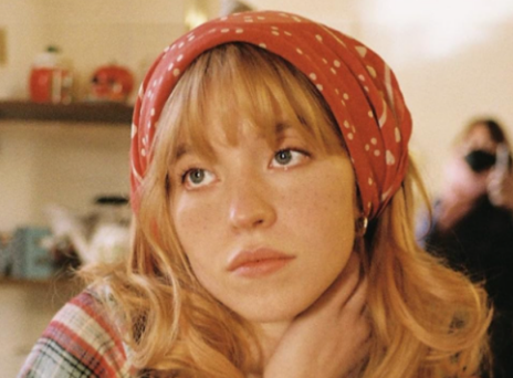 Αποτυχημένη πρεμιέρα για την «Americana» με τη Σίντνεϊ Σουίνι στον απόηχο της διαφήμισης της American Eagle