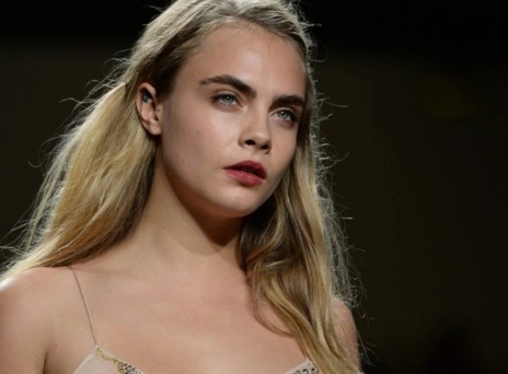 Η Κάρα Ντελεβίν