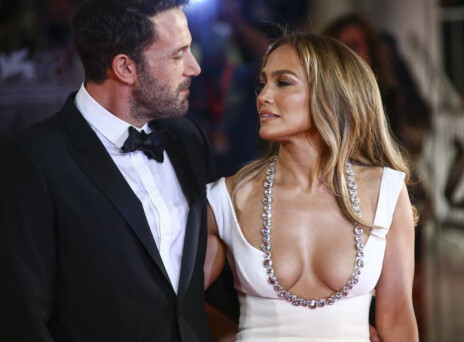 Τζένιφερ Λόπεζ και Μπεν Άφλεκ αρραβωνιάστηκαν ξανά – Η φωτογραφία με το εντυπωσιακό μονόπετρο