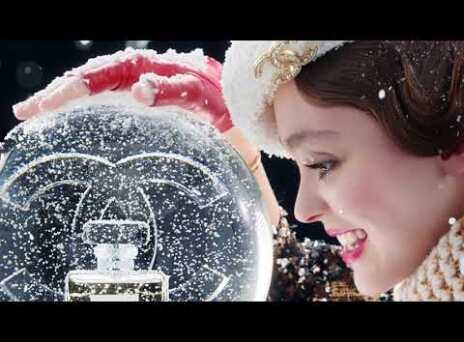 SHAKE UP THE HOLIDAY SPIRIT WITH CHANEL