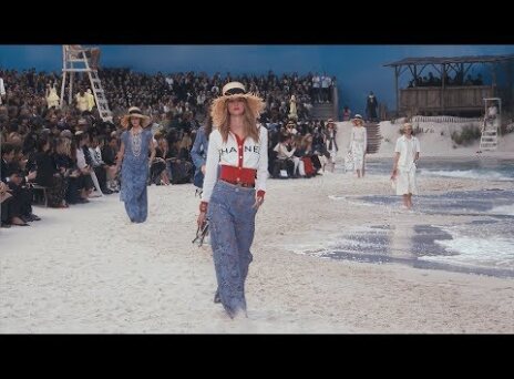 Η Chanel έφερε το καλοκαίρι στο Παρίσι