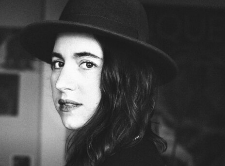 Η φωτογράφος πίσω από τη νέα καμπάνια της Lacta μιλάει στην A.V.