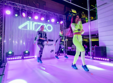 AIR MAX 720 PARTY