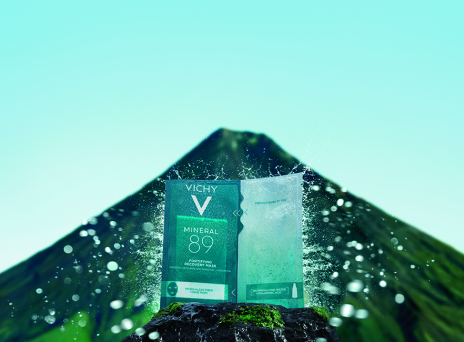 Η VICHY, μάρκα πρωτοπόρος στην καθημερινή ρουτίνα προσώπου και σύμμαχος των γυναικών σε κάθε τους ανάγκη, λανσάρει τη νέα MINERAL 89 mask.