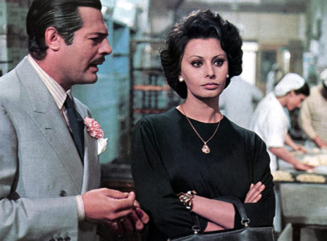 Το Μουσείο Μακιγιάζ ρωτάει τους ηλικιωμένους για τα 50s