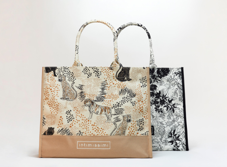 ​Η Intimissimi άνοιξε και πάλι τα καταστήματά της και σας υποδέχεται με νέα κομμάτια από τη συλλογή SS20 και με special promo.