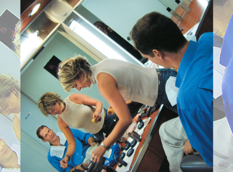 Ο Προκόπης Δούκας, παρουσιαστής τηλεοπτικού δελτίου ειδήσεων περιγράφει τι σημαίνει τηλεοπτικό μακιγιάζ για έναν άνδρα.