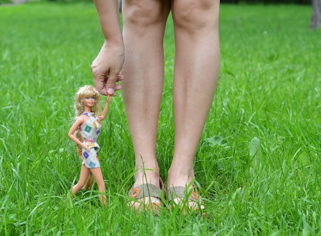 Ο Τζόνι Ντεπ συλλέγει σπάνιες Barbie και άλλα παράξενα χόμπι διασήμων