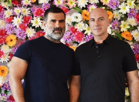 Οι σχεδιαστές Δημήτρης Αλεξάκης και Γρηγόρης Τριανταφύλλου (Deux Hommes)