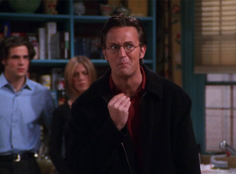 Ο ηθοποιός Μάθιου Πέρι ως «Τσάντλερ» στην τηλεοπτική σειρά «Τα Φιλαράκια»