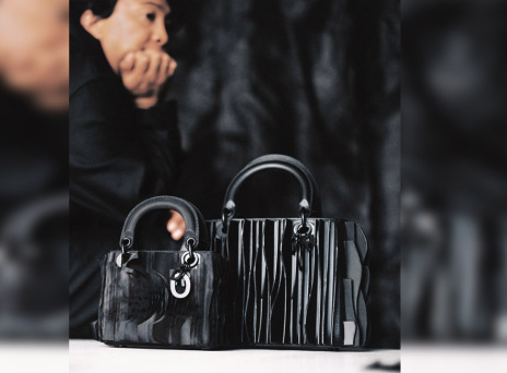 Lady Dior Art: Καλλιτέχνες εμπνέονται από την εμβληματική τσάντα
