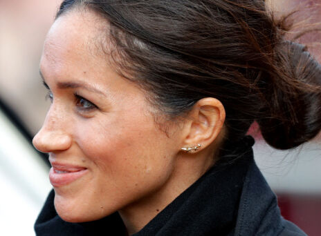 Κάνε κότσο τα μαλλιά σου, να φανεί η ομορφιά σου