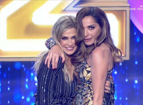 Άννα Βίσση και Δέσποινα Βανδή, μαζί στη σκηνή στον τελικό του J2US