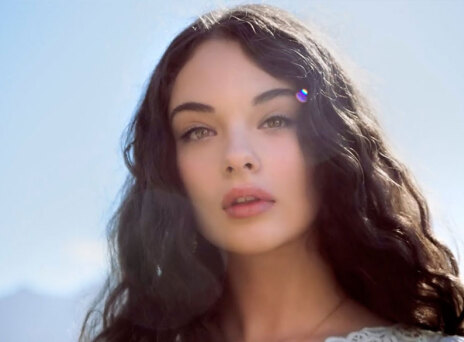 Deva Cassel, η κόρη της Μόνικα Μπελούτσι και του Βενσάν Κασέλ