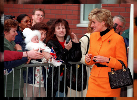 Η Πριγκίπισσα Νταϊάνα με τσάντα Dior