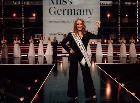 Μις Γερμανία 2021 η Άνια Κάλενμπαχ