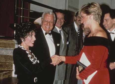 Η ηθοποιός Τζοάν Κόλλινς και η πριγκίπισσα Νταϊάνα, 1990