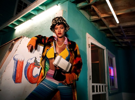 Η Ριάνα στην καμπάνια της Rimowa