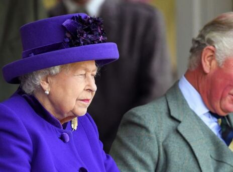 «Τέλος» το ποτό για τη βασίλισσα Ελισάβετ, κατ’ εντολή γιατρών