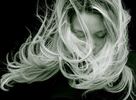 Τι να κάνεις για να μην πέφτουν τα μαλλιά σου