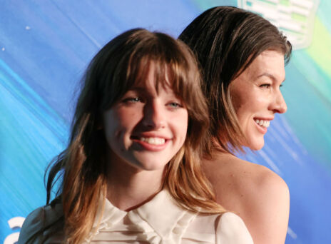 Η κόρη της Μίλα Γιόβοβιτς έχει το αστέρι της μαμάς της