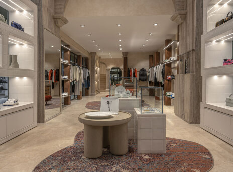 Κατάστημα Off White στη Σταδίου