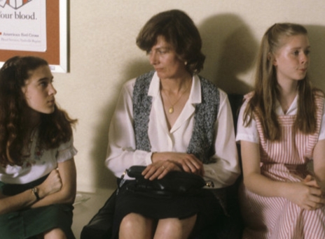 Η Σάρα Τζέσικα Πάρκερ και η Σίνθια Νίξον υποδύθηκαν τις αδελφές στην ταινία My Body, My Child το 1982. 