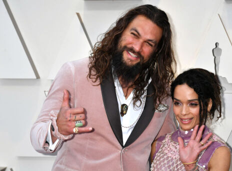 Tζέισον Μομόα και Λίζα Μπονέ