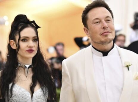 Grimes: Η πρώην του Έλον Μασκ είναι με την Τσέλσι Μάνινγκ;