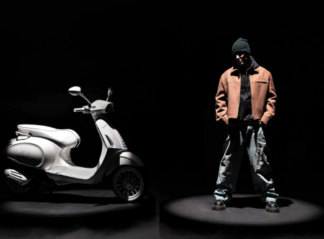 Justin Bieber X Vespa: Ο Αμερικανός ποπ σταρ σχεδίασε ένα μοντέλο Sprint καθώς και αντίστοιχα αξεσουάρ.