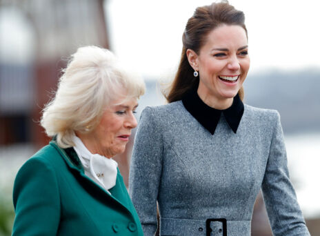 Γιορτή της Μητέρας: Πώς να τιμήσετε εξίσου τη μητέρα και την πεθερά σας - Όλα τα σενάρια.