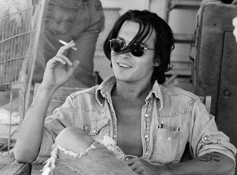 Ο Τζόνι Ντέπ σαν ηθοποιός και σκηνοθέτης στα γυρίσματα της ταινίας του «The Brave», 1997