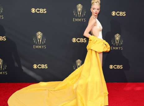 Η Άνια Τέιλορ Τζόι στα 73α Emmy.