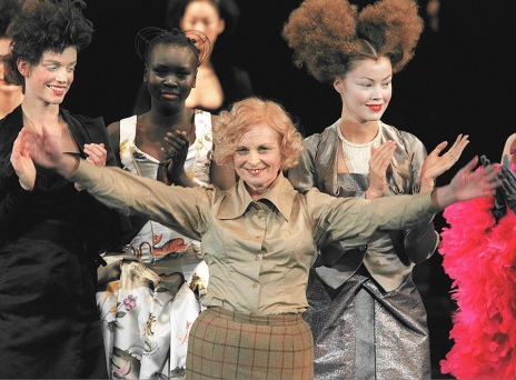 Η σχεδιάστρια μόδας Vivienne Westwood