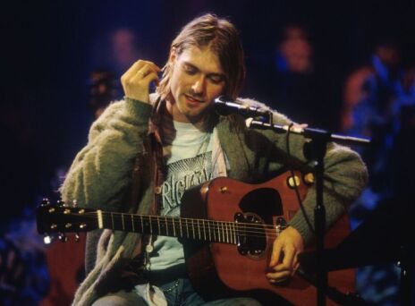 kurt-cobain-nirvana-unplugged-mtv.jpg