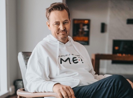 Ο ηθοποιός Μάθιου Πέρι, ο οποίος αγαπήθηκε για την ερμηνεία του ως Τσάντλερ στη σειρά «Φιλαράκια», μίλησε για τους εθισμούς του στο αλκοόλ και τα ναρκωτικά.