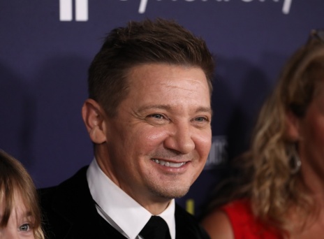 Τζέρεμι Ρένερ