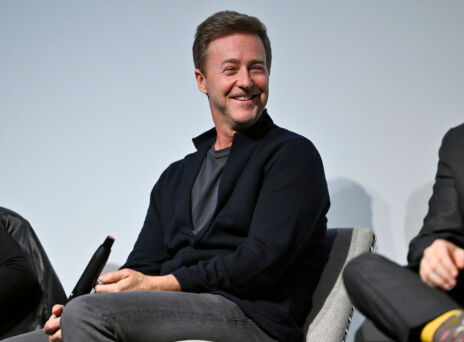 Edward Norton: Ανακάλυψε ότι η Ποκαχόντας είναι η 12η προγιαγιά του και οι πρόγονοί του είχαν κάποτε σκλάβους