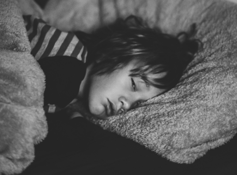 Πρωινός ύπνος: Πώς ξυπνάς τα έφηβα παιδιά σου για να πάνε στο σχολείο