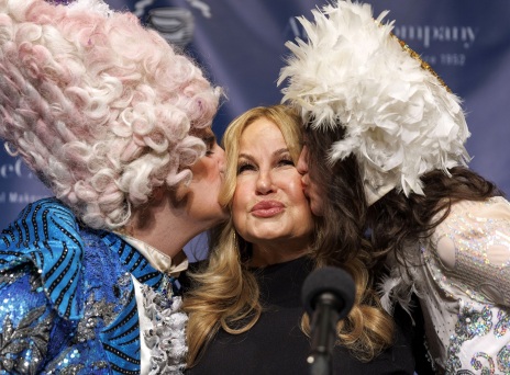 Η Τζένιφερ Κούλιτζ θα τιμηθεί με το βραβείο «Κωμική Ιδιοφυΐα» στα κινηματογραφικά και τηλεοπτικά βραβεία MTV 2023 - Οι ρόλοι που αναζωογόνησαν την καριέρα της.