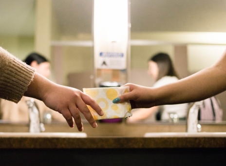 Δωρεάν προϊόντα περιόδου σε σχολεία 