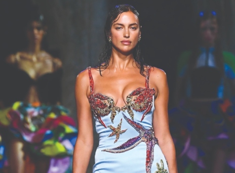 Μermaidcore: Πώς να βουτήξετε με στυλ στη νέα τάση του  καλοκαιριού