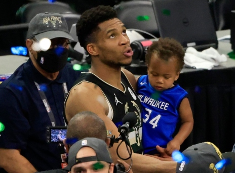 Γιάννης Αντετοκούνμπο