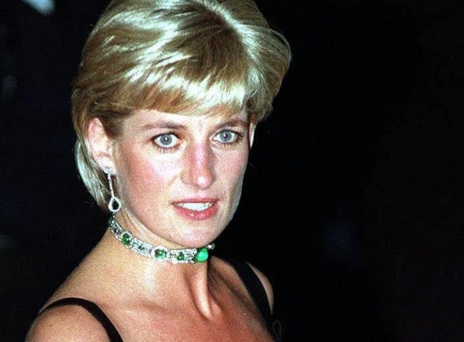 Δημοπρατείται πουκάμισο της πριγκίπισσας Νταϊάνα 