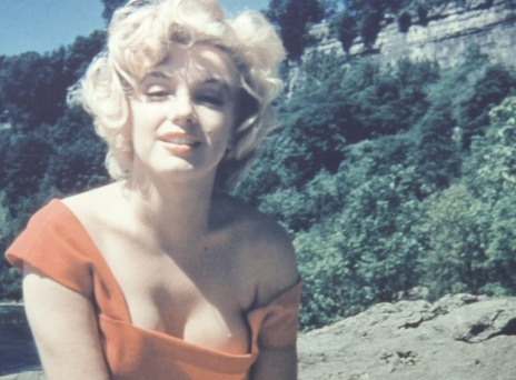 Μέριλιν Μονρόε: Δεν θα κατεδαφιστεί η έπαυλή της στο Λος Άντζελες μετά τη δημόσια κατακραυγή - Συλλογικό αίτημα να διατηρηθεί ως ιστορικό μνημείο του Χόλιγουντ.