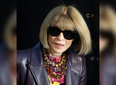 Anna Wintour: Γιατί φοράει πάντα το ίδιο κολιέ; Και πόσο ακριβό είναι; 