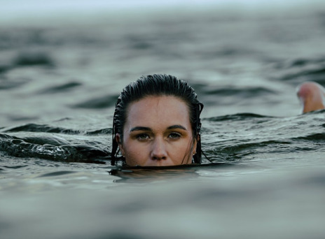 Tι είναι η εσωτερική μας φωνή και πόσο μας βοηθάει να ρίχνουμε μια ματιά μέσα της
